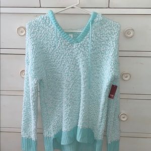 A no boundaries sweater. Size L/G (11-13).